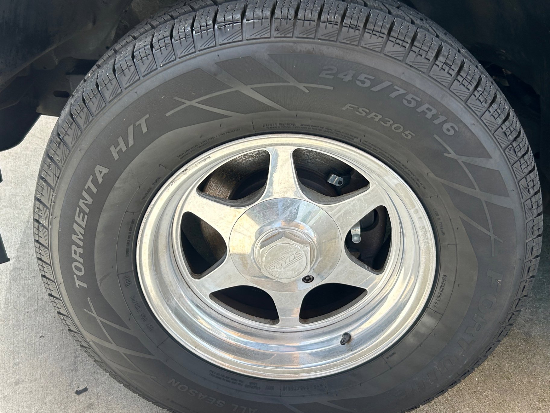 Used 1996 GMC Yukon SLE image 10