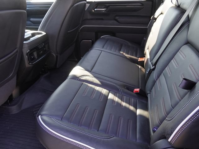 Used 2025 GMC Sierra 2500 AT4X AWD/4WD image 14