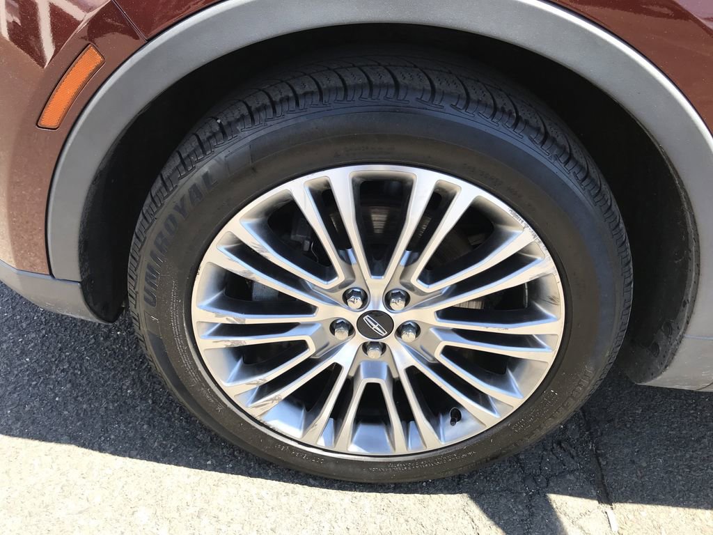 Used 2016 Lincoln MKX Reserve w/ Climate Package AWD/4WD image 30