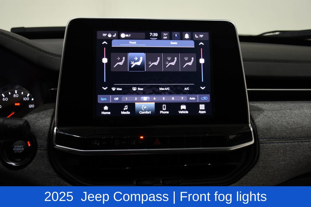 Used 2025 Jeep Compass Latitude w/ Sun & Sound Group AWD/4WD image 20