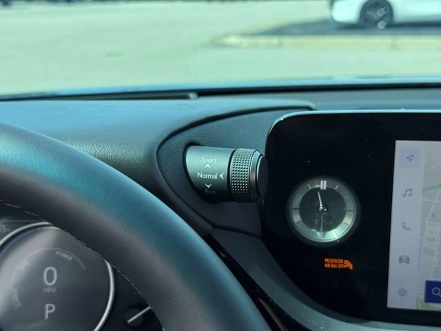 Used 2025 Lexus ES 300h w/ Premium Package FWD image 37