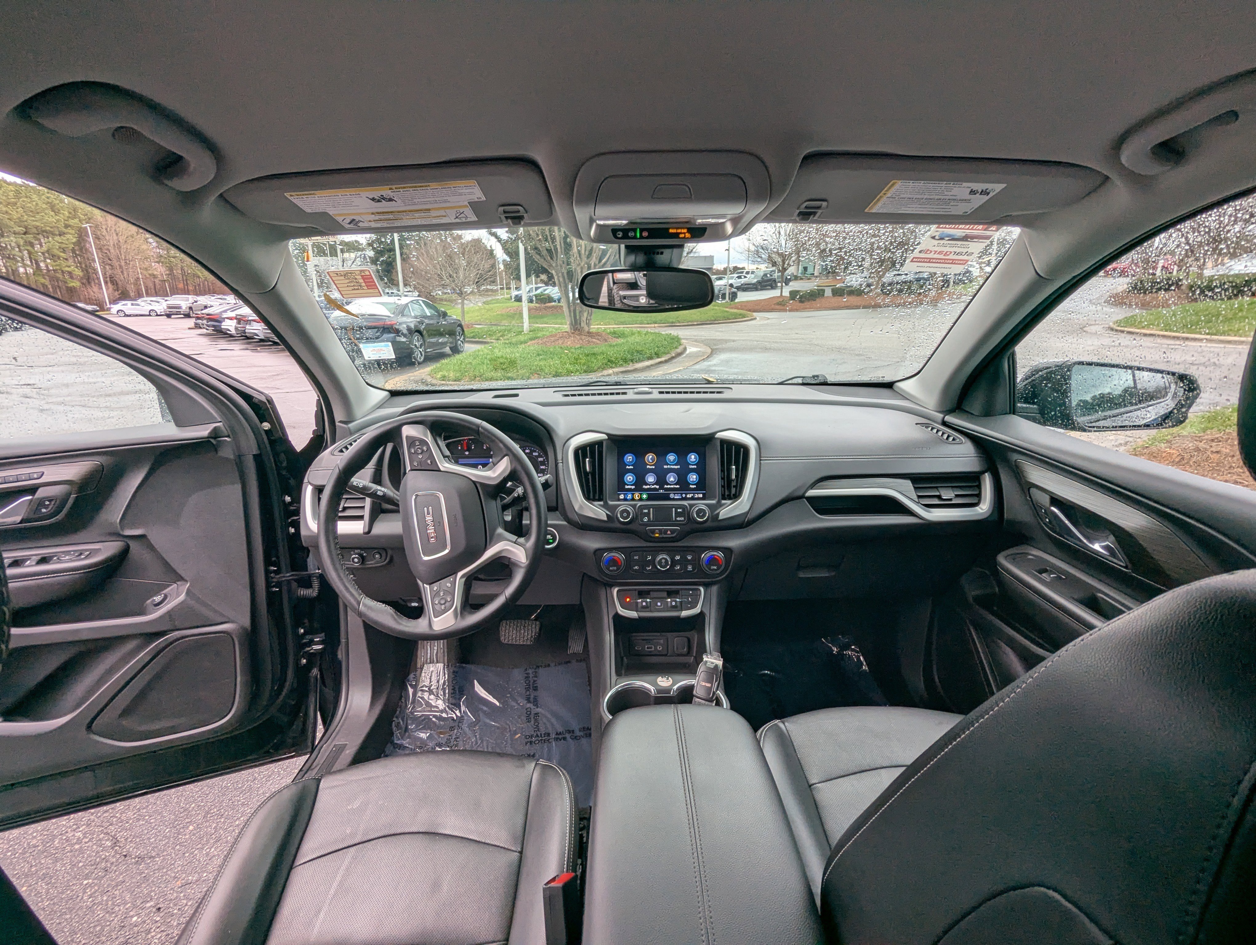 Used 2023 GMC Terrain SLT image 12