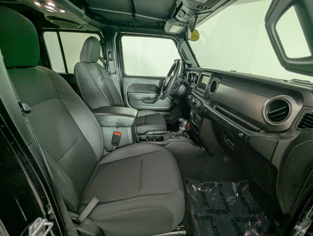 Certified 2022 Jeep Wrangler Unlimited Sport image 32