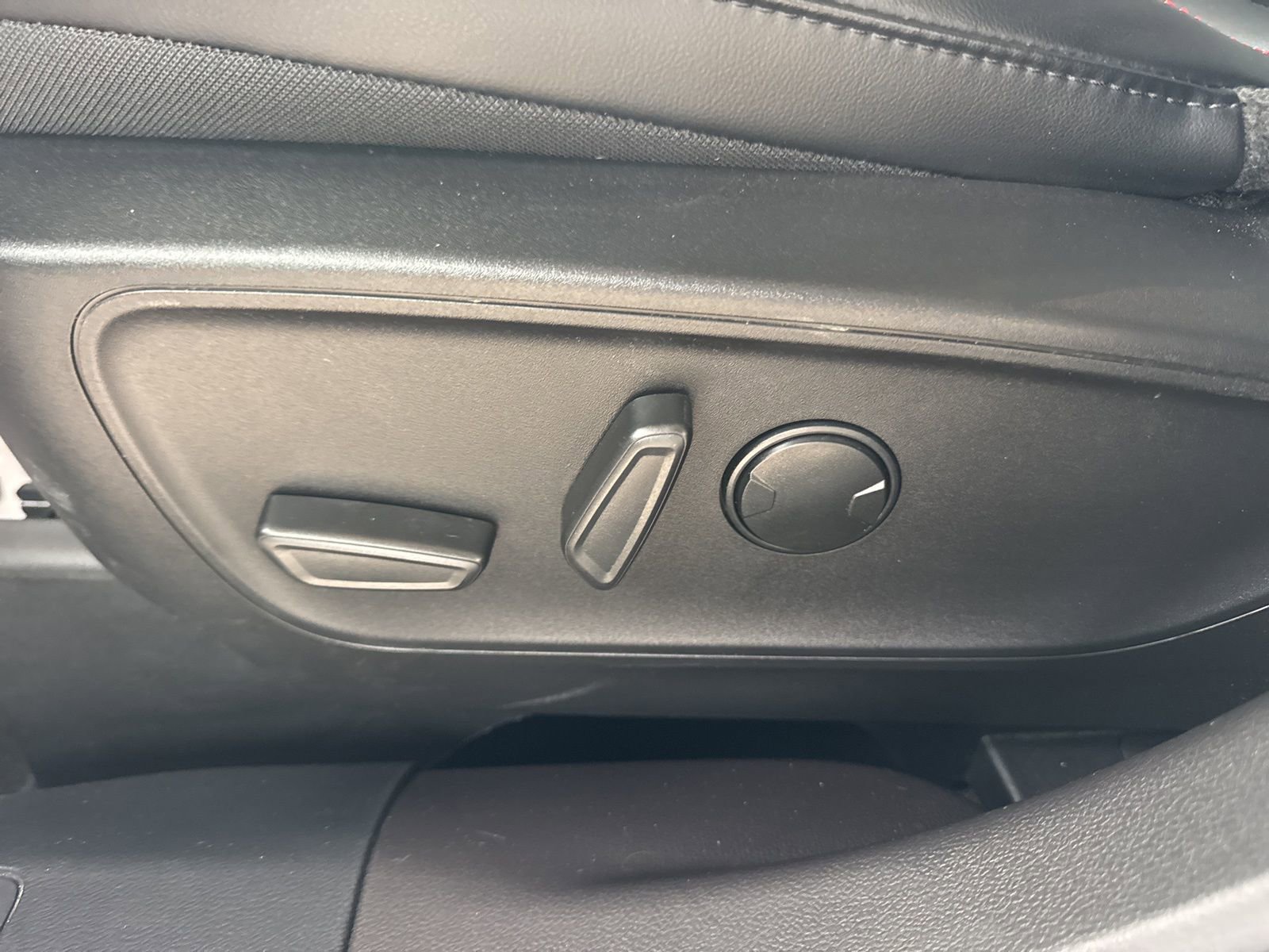 Certified 2023 Ford Escape ST-Line w/ Tech Pack #1 image 26