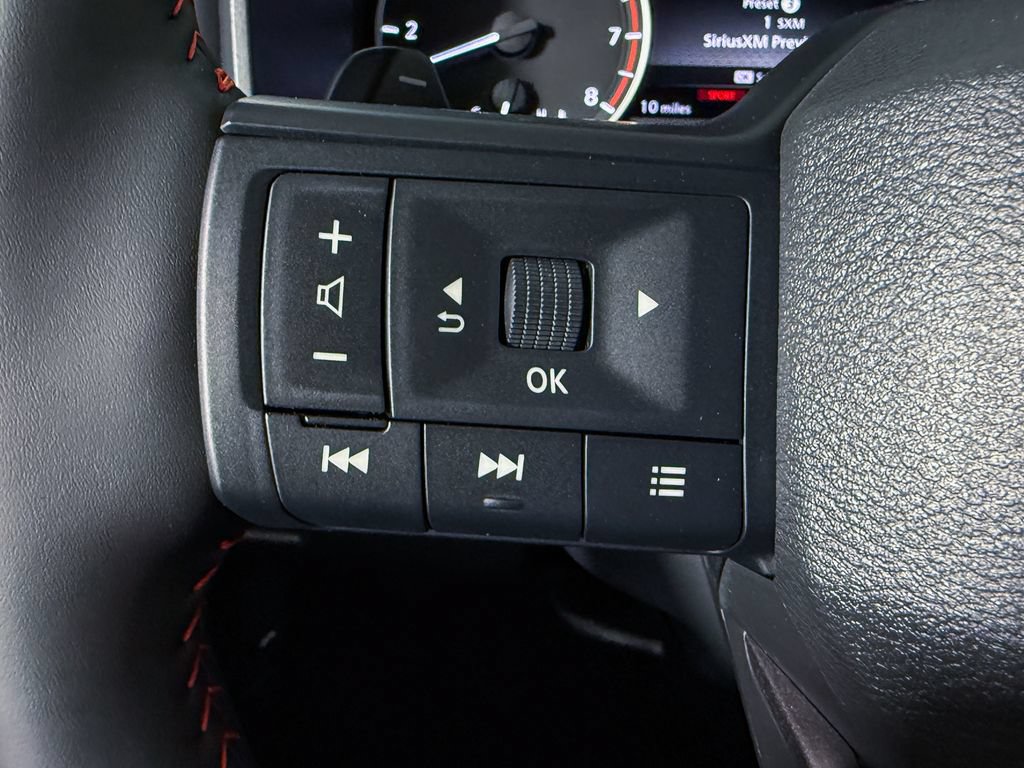 Certified 2026 Nissan Rogue SV AWD/4WD image 34