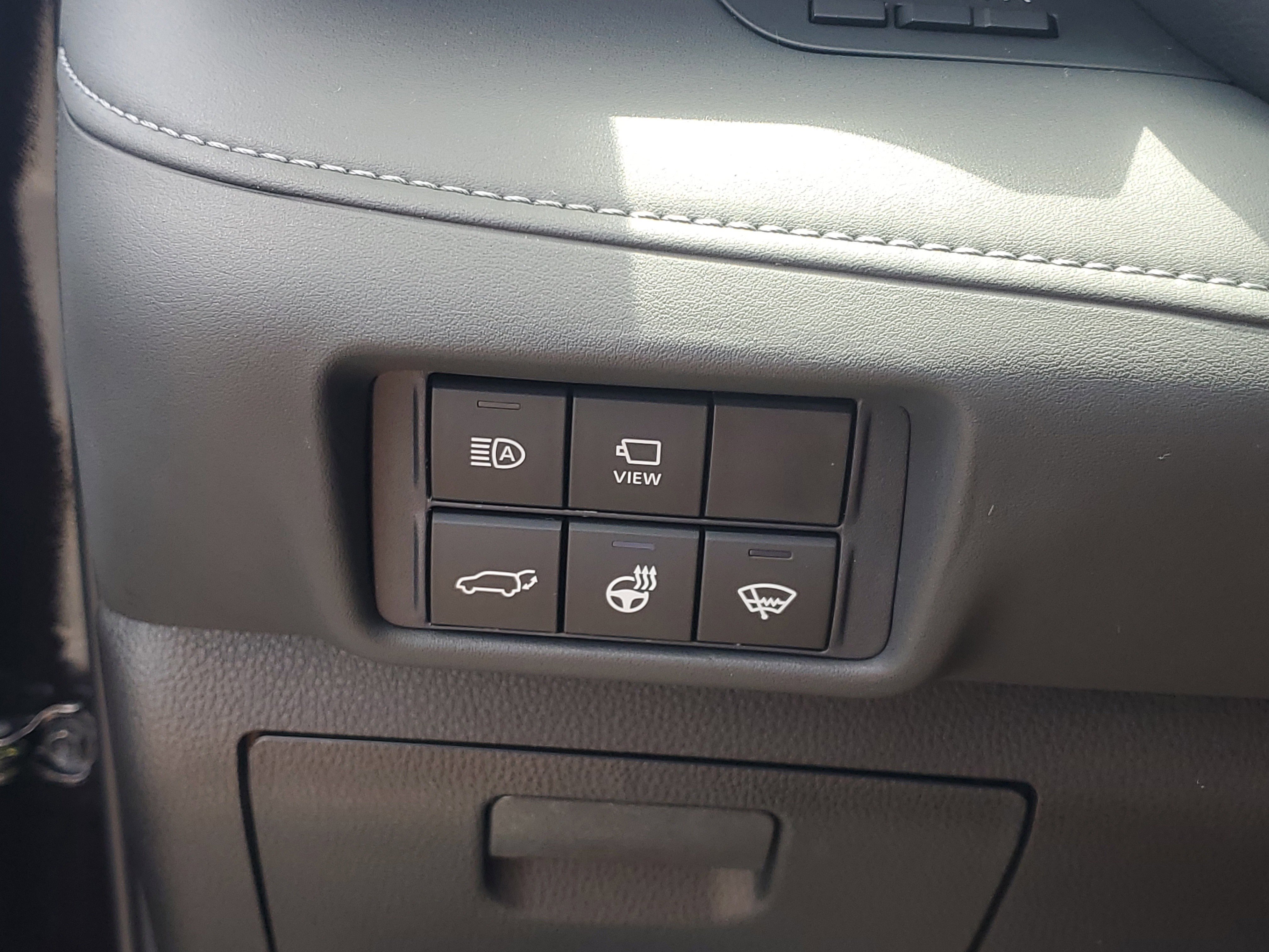 Certified 2021 Toyota Highlander Platinum FWD image 23