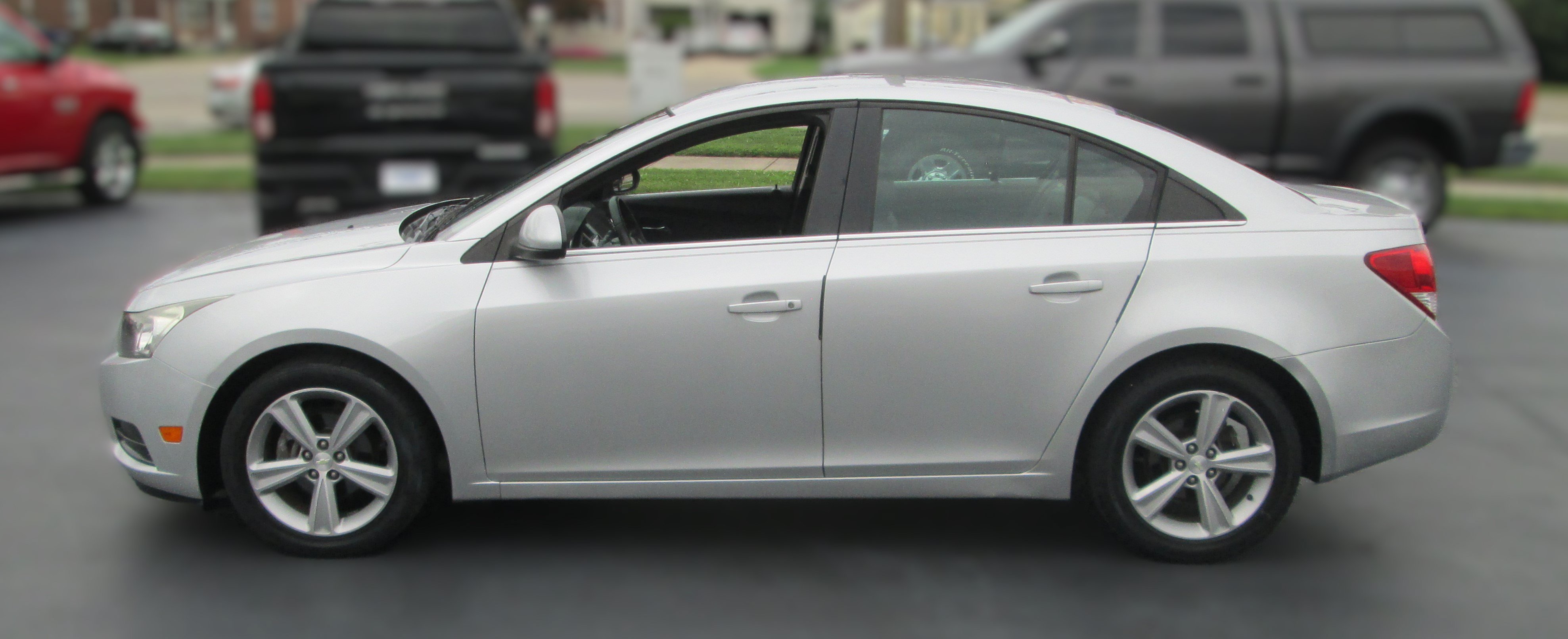 Used 2013 Chevrolet Cruze LT FWD image 4