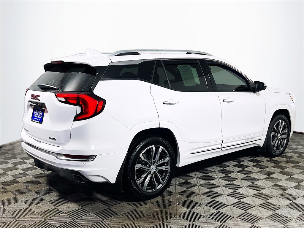 Used 2020 GMC Terrain Denali w/ Denali Premium Package image 8