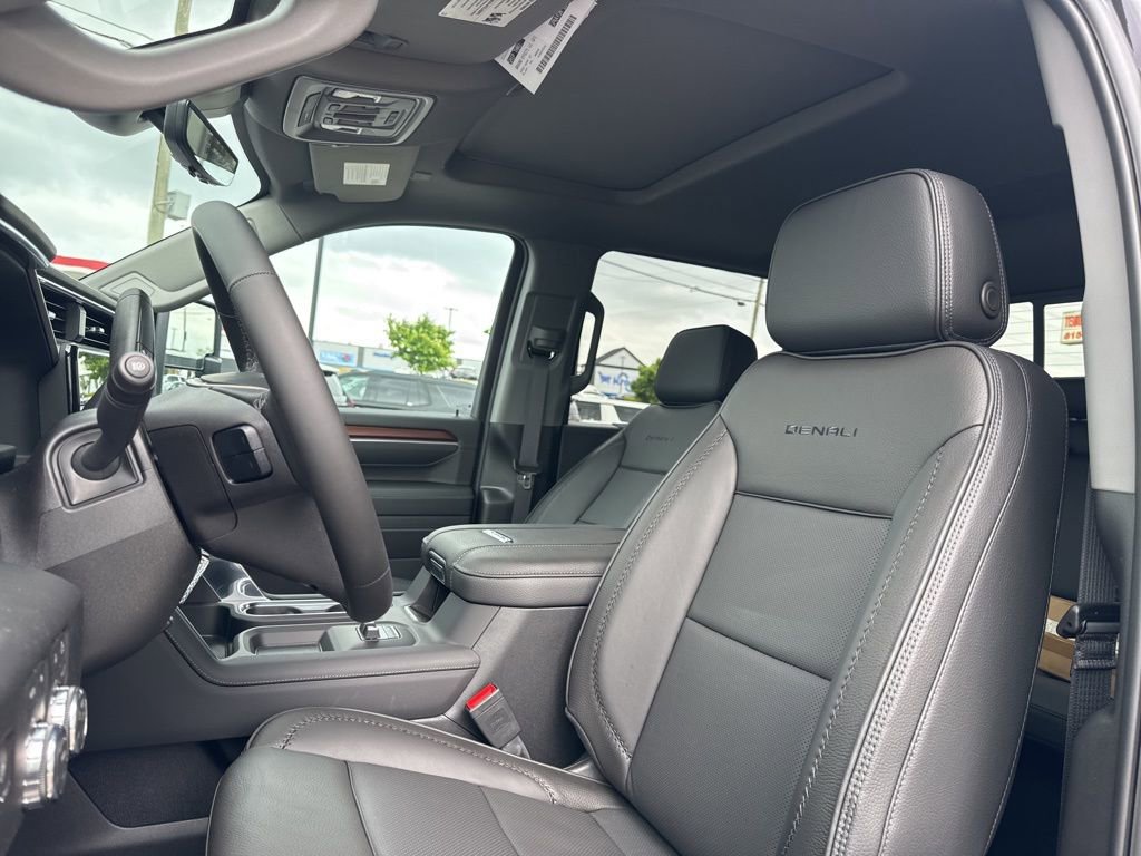 New 2026 GMC Sierra 2500 Denali w/ Denali Reserve Package AWD/4WD image 17