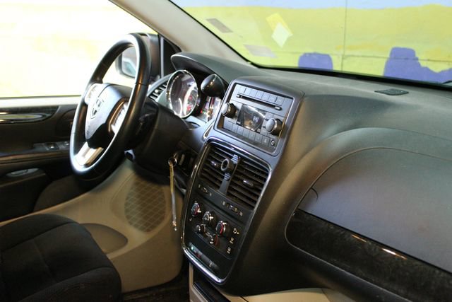 Used 2012 Dodge Grand Caravan SE FWD image 10
