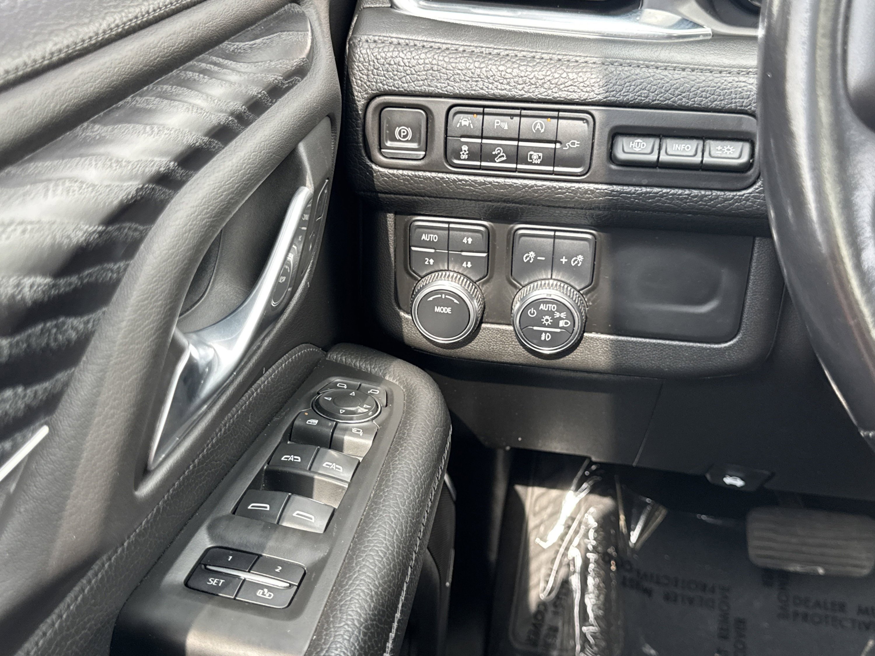 Used 2022 GMC Yukon Denali image 89