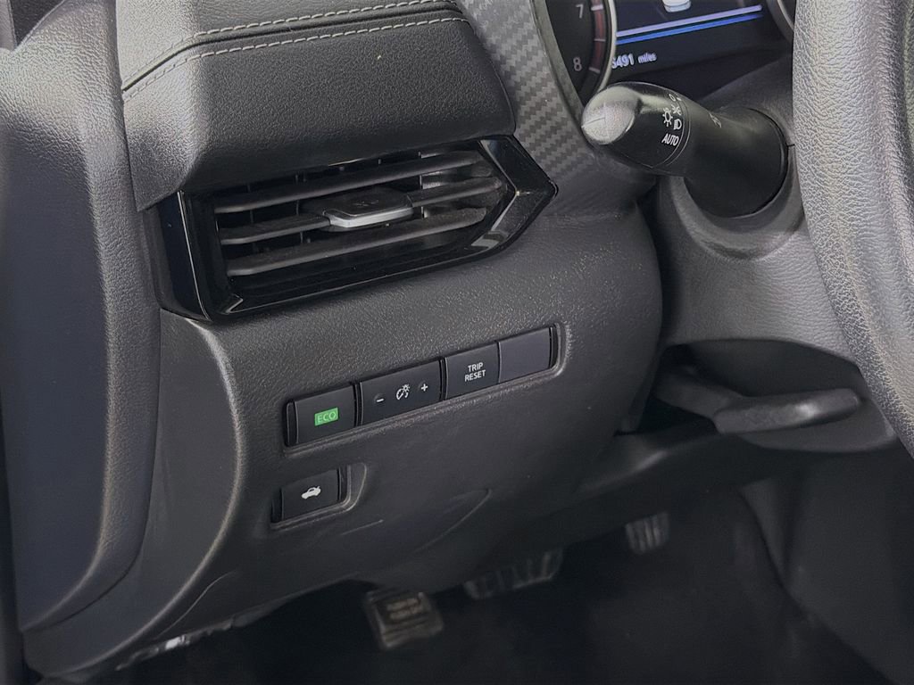 Used 2024 Nissan Sentra SV image 12