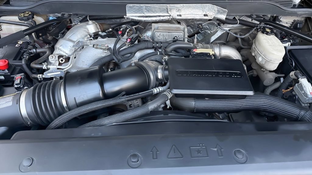Used 2018 Chevrolet Silverado 2500 LT w/ LT Convenience Package AWD/4WD image 27