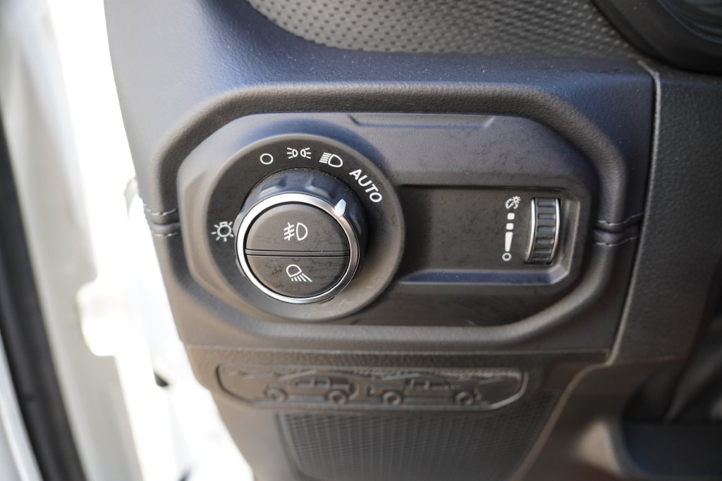 Used 2026 Jeep Gladiator Mojave AWD/4WD image 21
