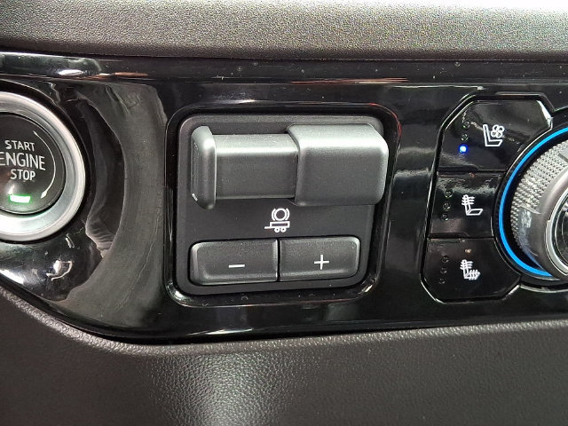 Used 2022 Chevrolet Silverado 1500 LTZ AWD/4WD image 23