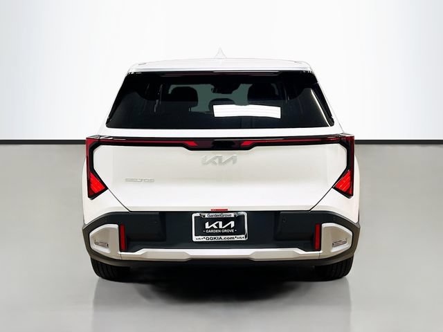 New 2027 Kia Seltos LX FWD image 6