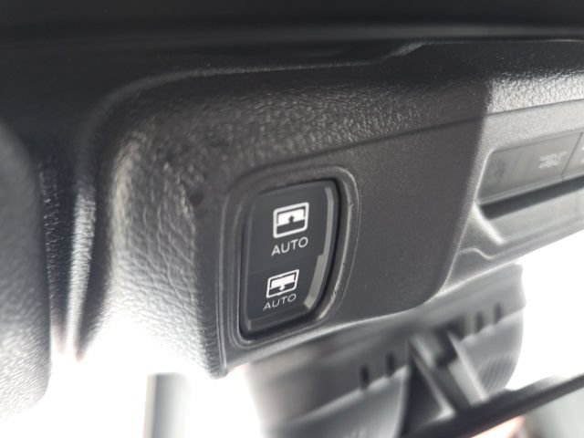 Used 2025 Jeep Wrangler Unlimited Sahara w/ Safety Group AWD/4WD image 35