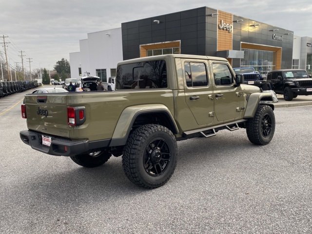 New 2025 Jeep Gladiator Sport image 6