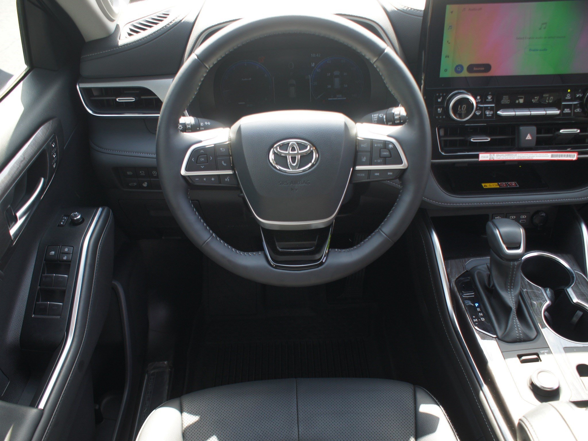 Used 2025 Toyota Highlander Limited AWD/4WD image 5