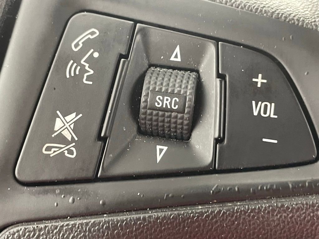 Used 2017 Chevrolet Equinox L image 15