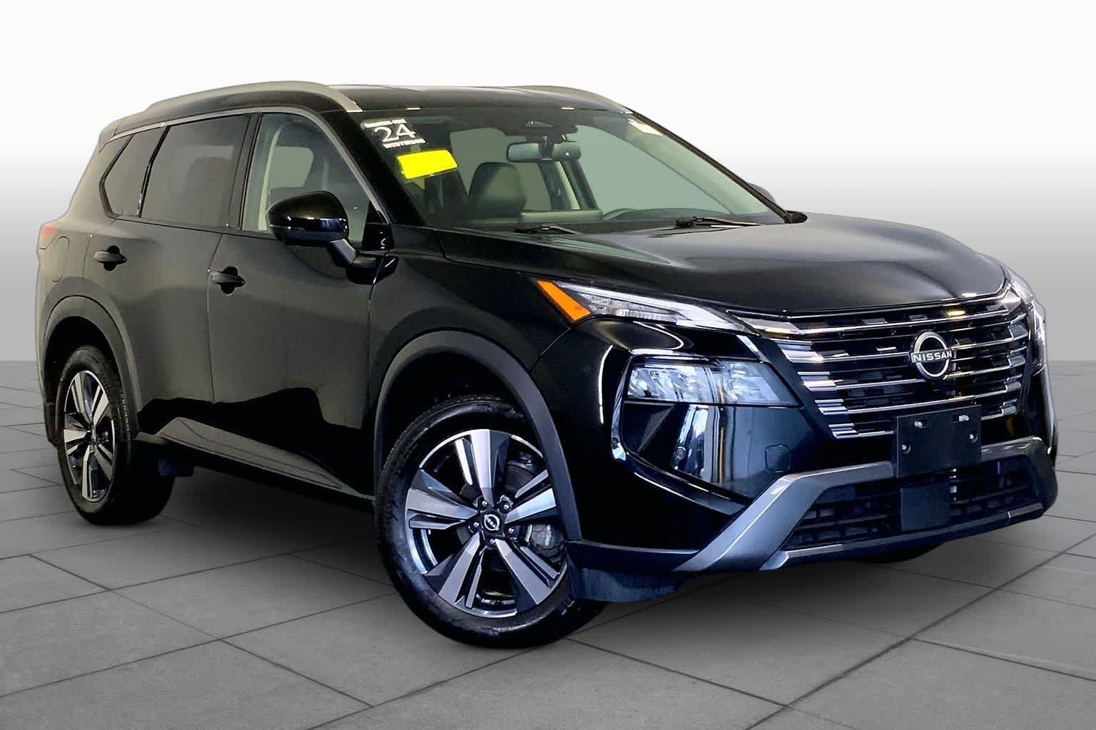 Used 2024 Nissan Rogue SL AWD/4WD image 3