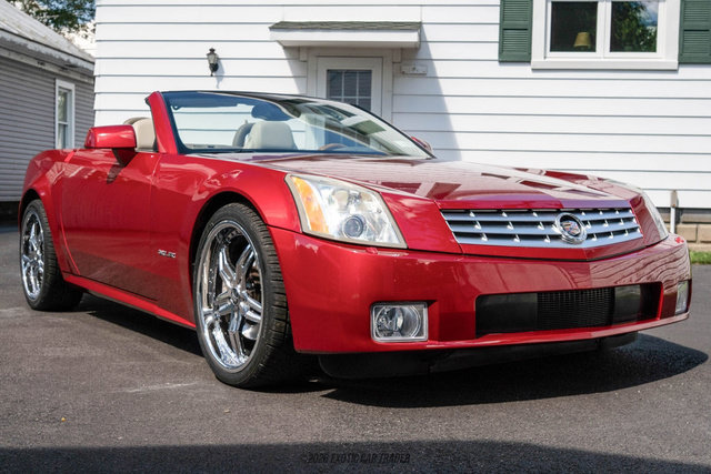 Used 2005 Cadillac XLR RWD image 12
