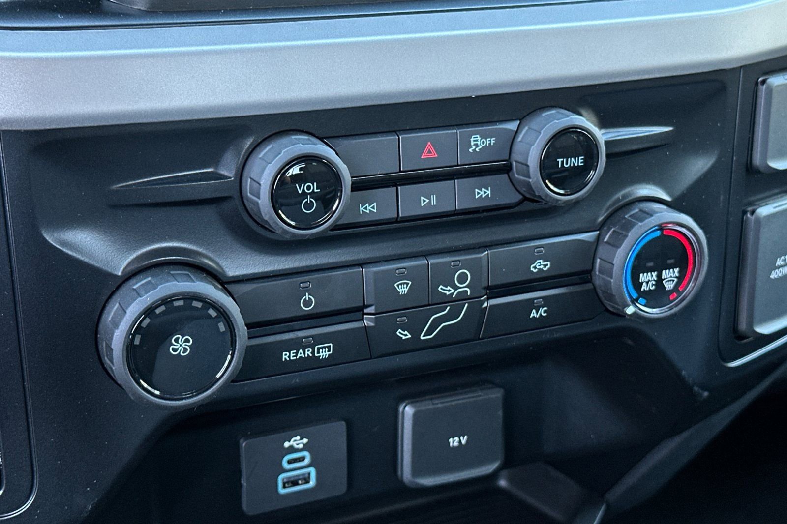 New 2026 Ford F250 XLT w/ F-250 >10K GVWR Package image 18