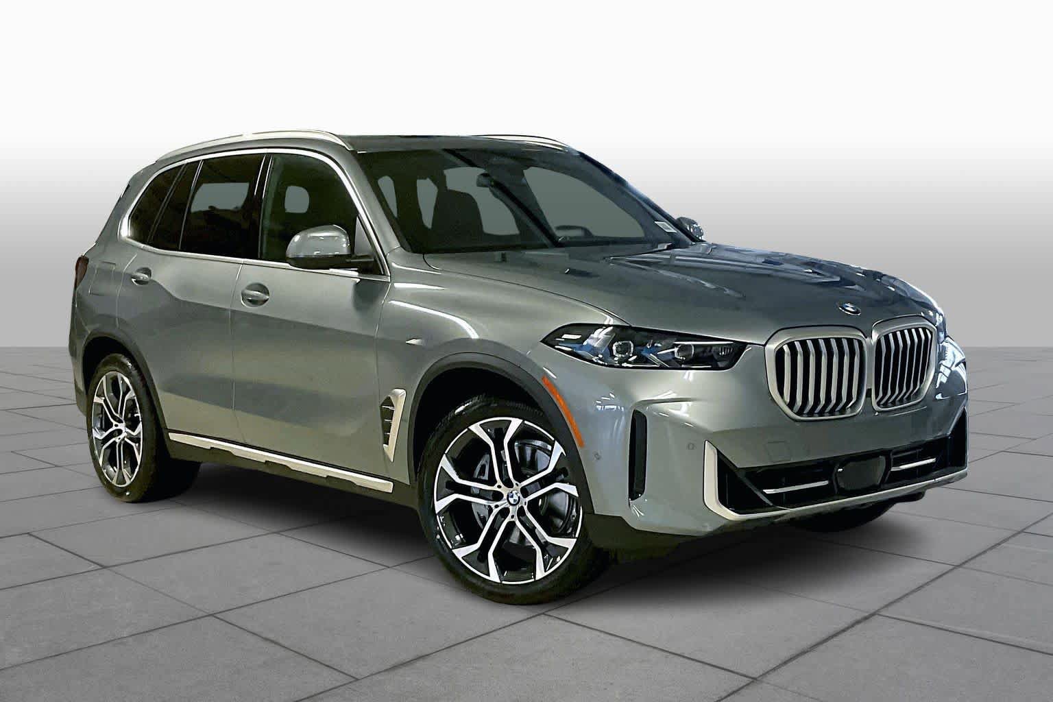 New 2026 BMW X5 xDrive40i w/ Premium Package image 2
