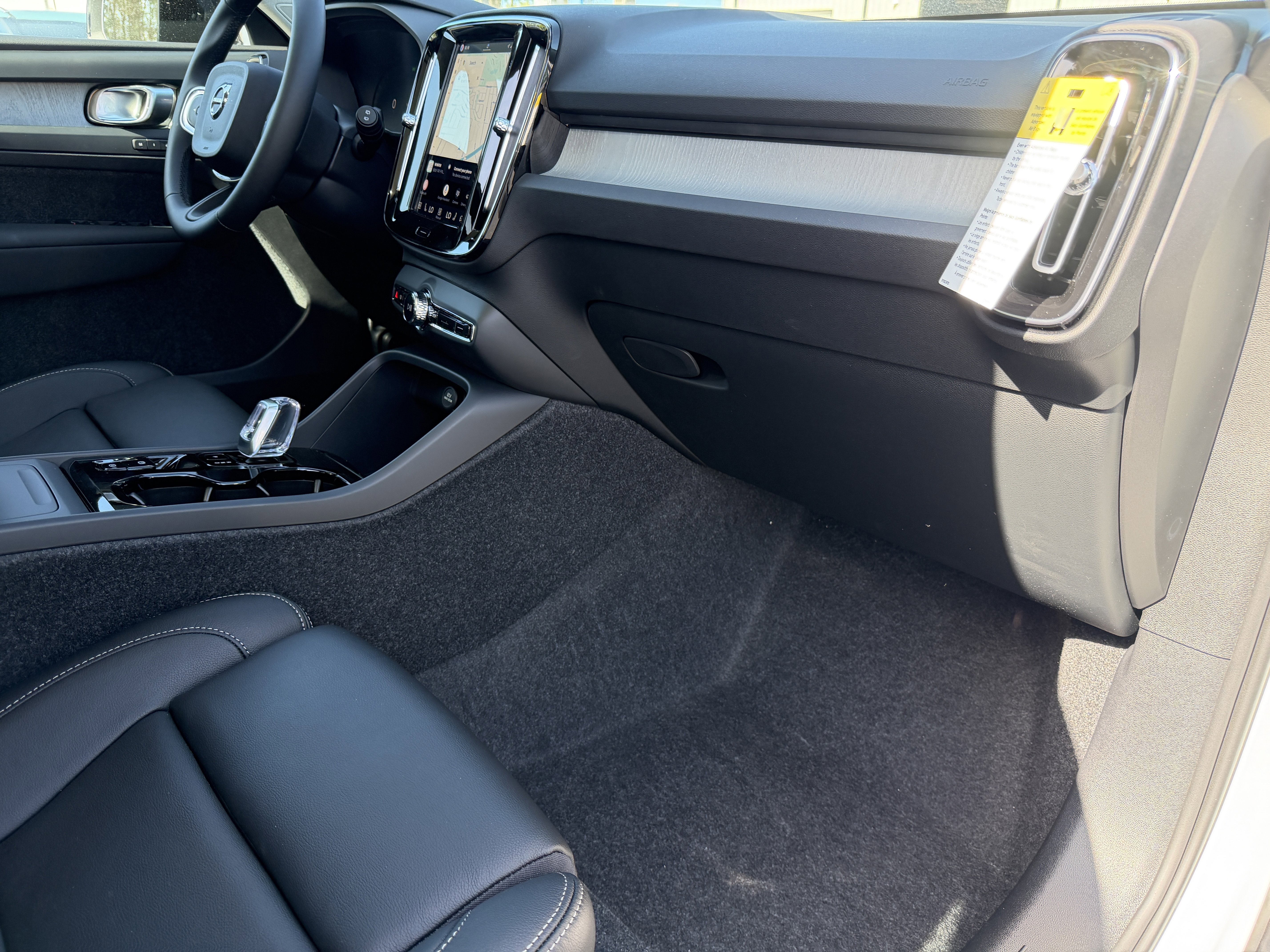 New 2026 Volvo XC40 B5 Ultra w/ Protection Package Premier AWD/4WD image 11