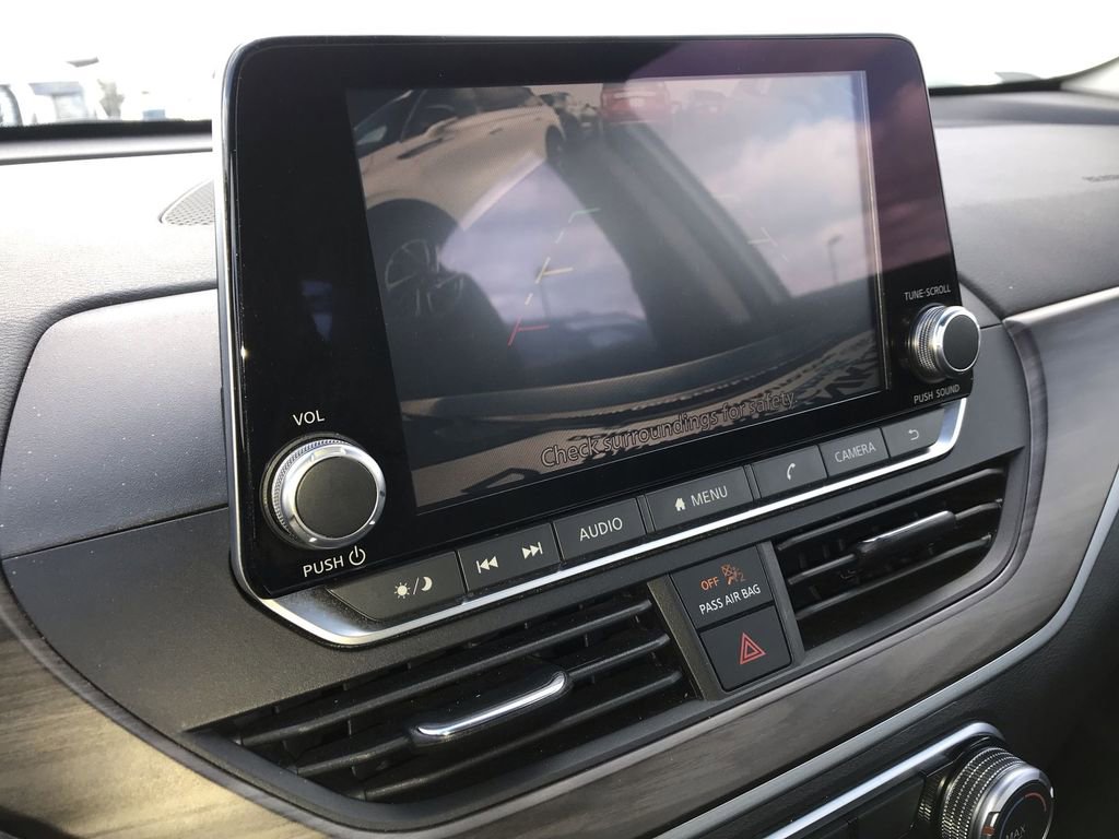 Used 2024 Nissan Altima 2.5 SV image 17