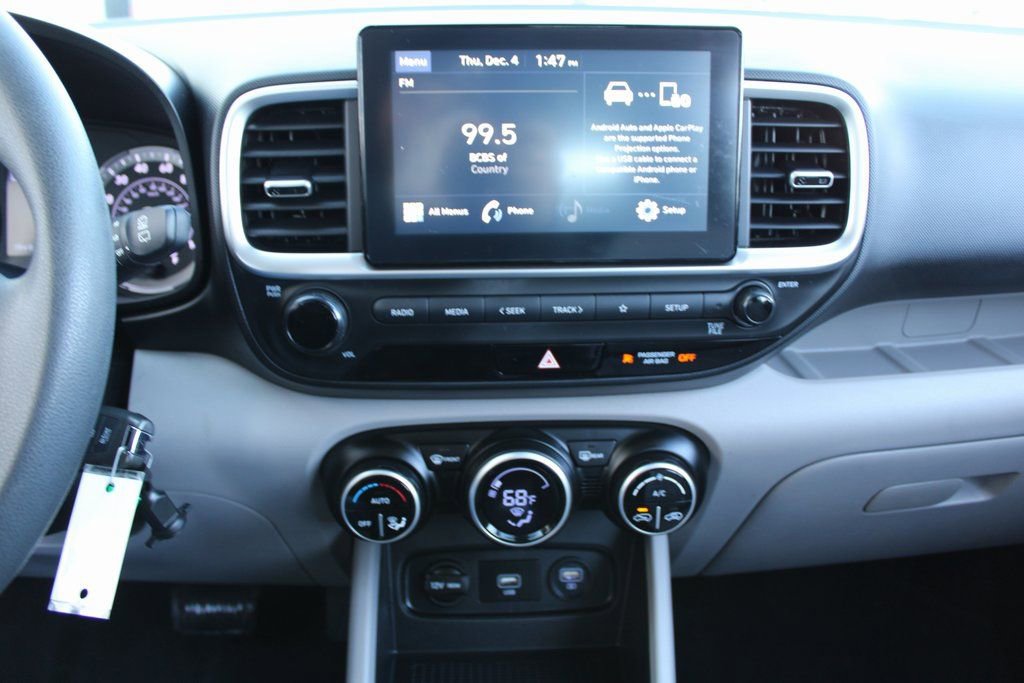 Used 2020 Hyundai Venue SEL image 14