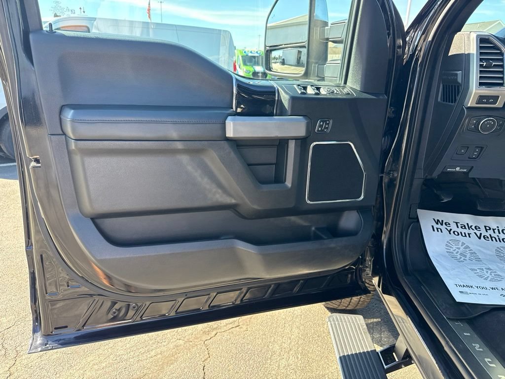 Used 2020 Ford F350 Platinum w/ FX4 Off-Road Package AWD/4WD image 12