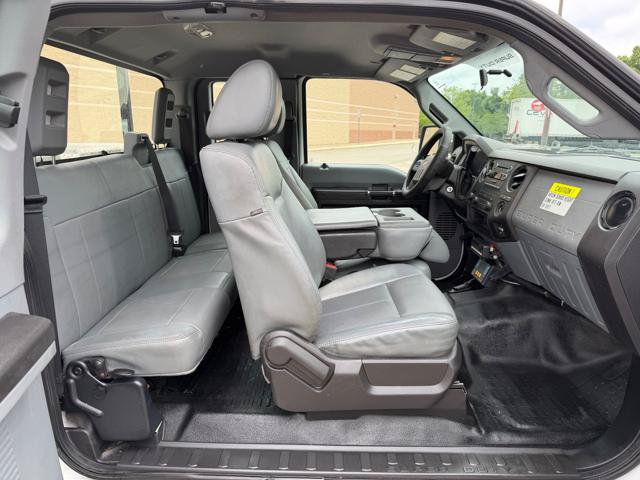Used 2016 Ford F250 XL w/ Power Equipment Group AWD/4WD image 18