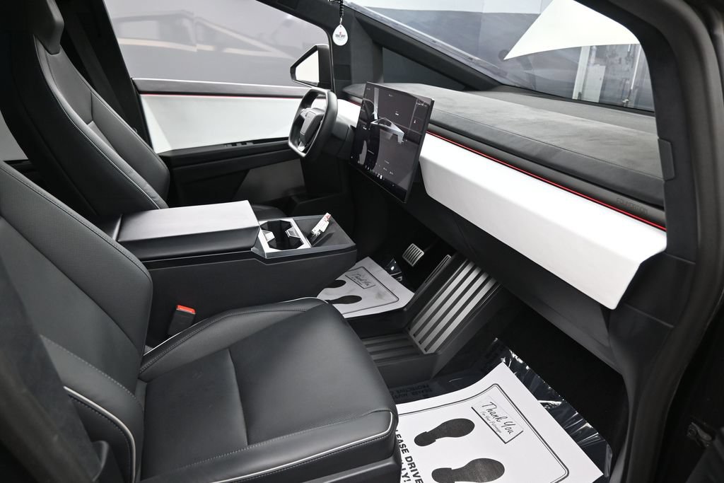 Used 2024 Tesla Cybertruck Cyberbeast AWD/4WD image 28