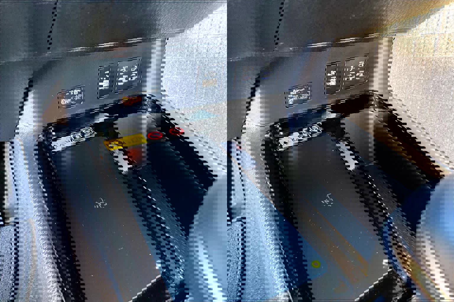 Used 2025 Toyota Camry XLE image 36