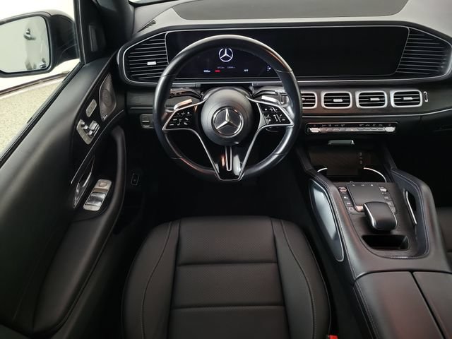 Used 2025 Mercedes-Benz GLE 350 4MATIC w/ AMG Line Exterior image 12