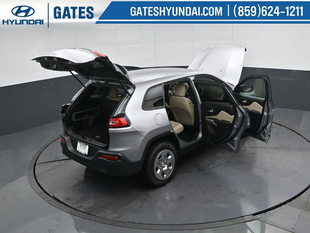 Used 2017 Jeep Cherokee Sport w/ Safety Group image 46