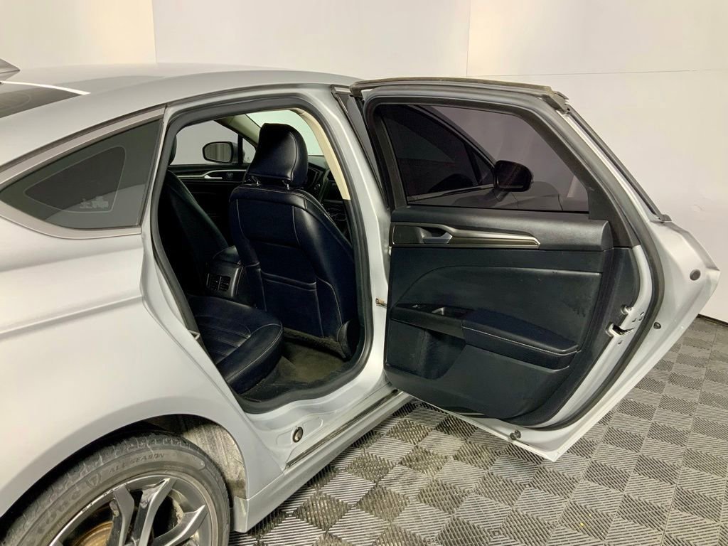 Used 2019 Ford Fusion SEL FWD image 36
