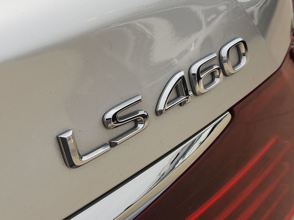 Used 2016 Lexus LS 460 w/ Comfort Package RWD image 12