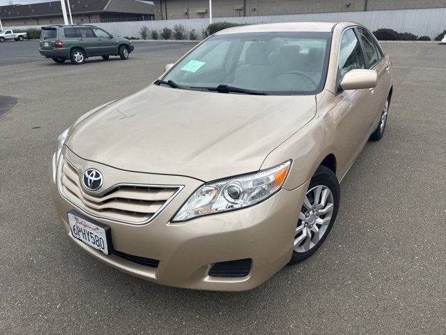 Used 2010 Toyota Camry image 3
