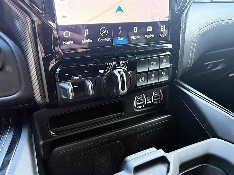 Used 2024 RAM 2500 Limited image 39