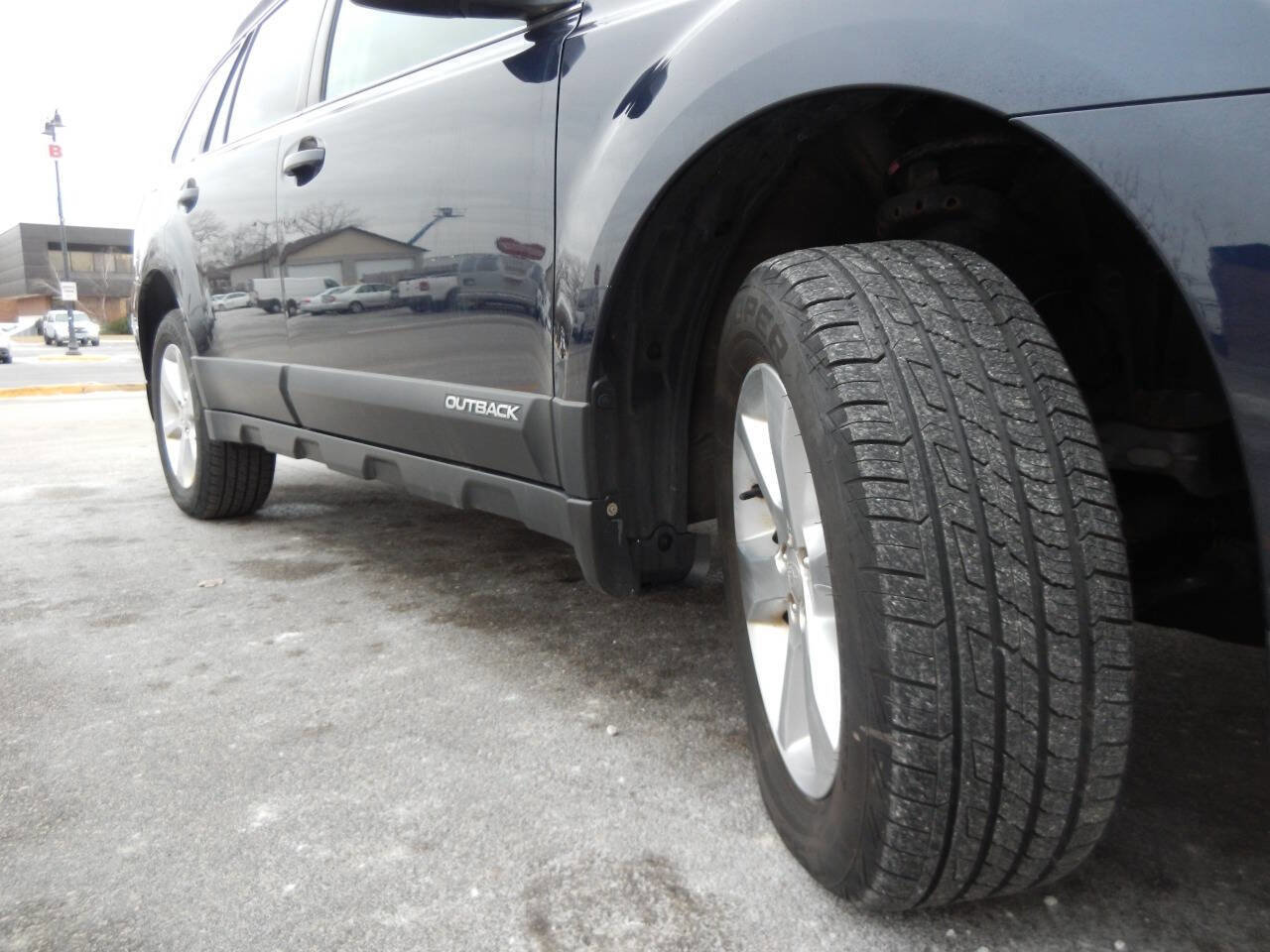 Used 2013 Subaru Outback 2.5i Premium AWD/4WD image 19