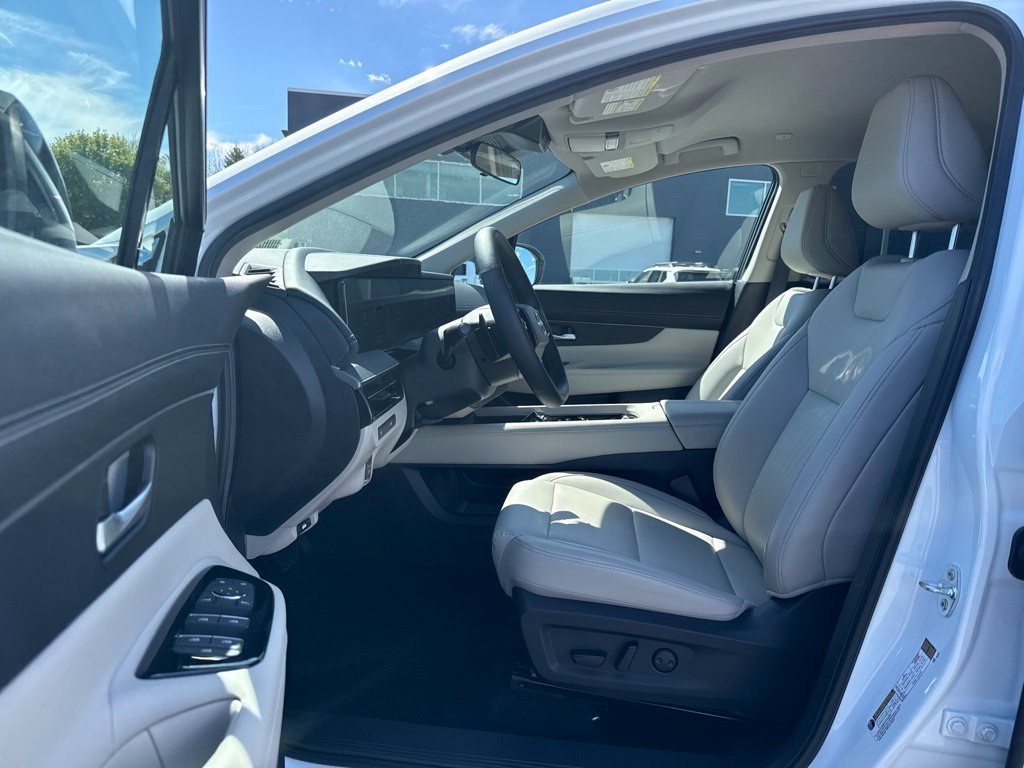 Certified 2025 Nissan Murano SV AWD/4WD image 6