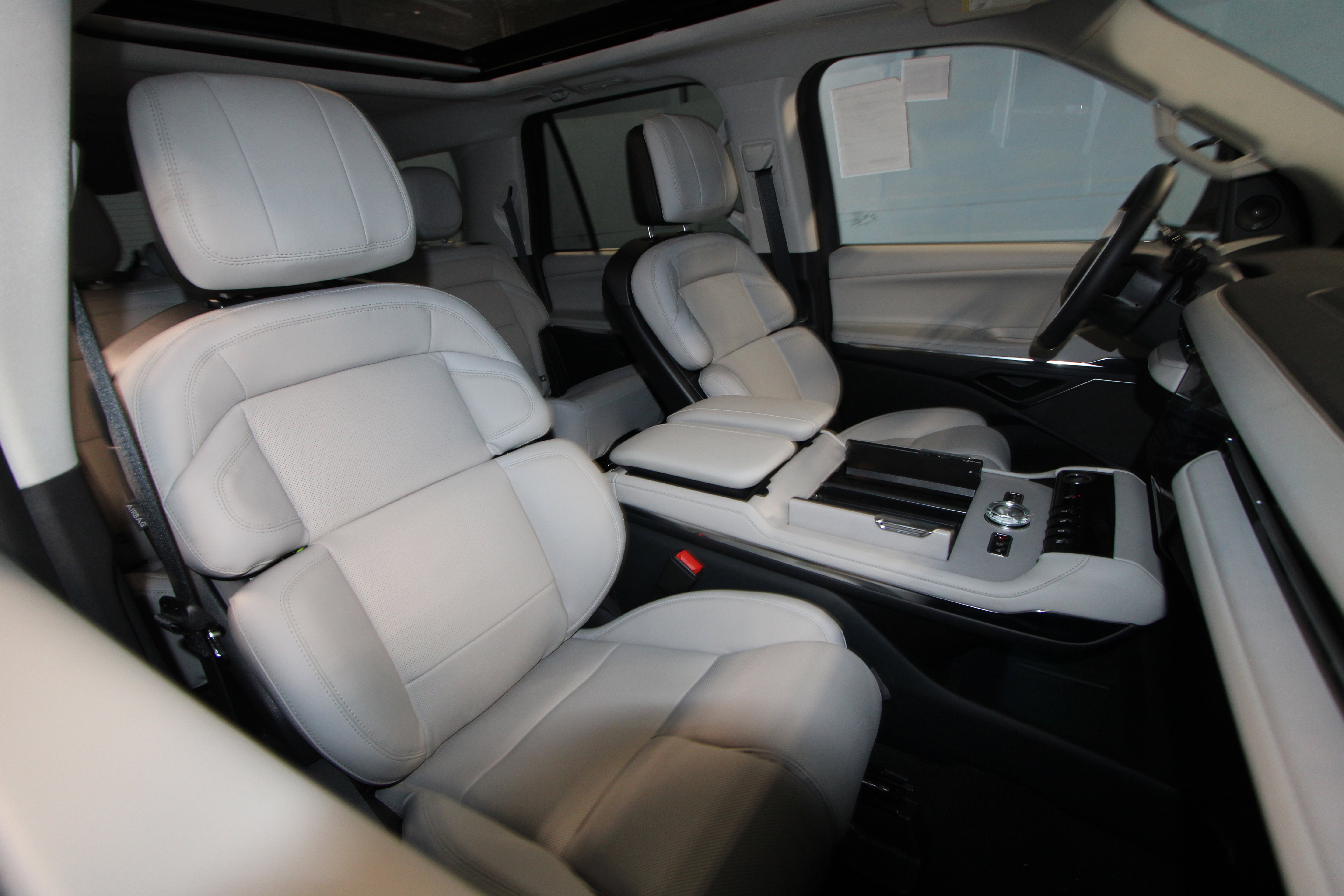 New 2026 Lincoln Navigator L Reserve AWD/4WD image 22