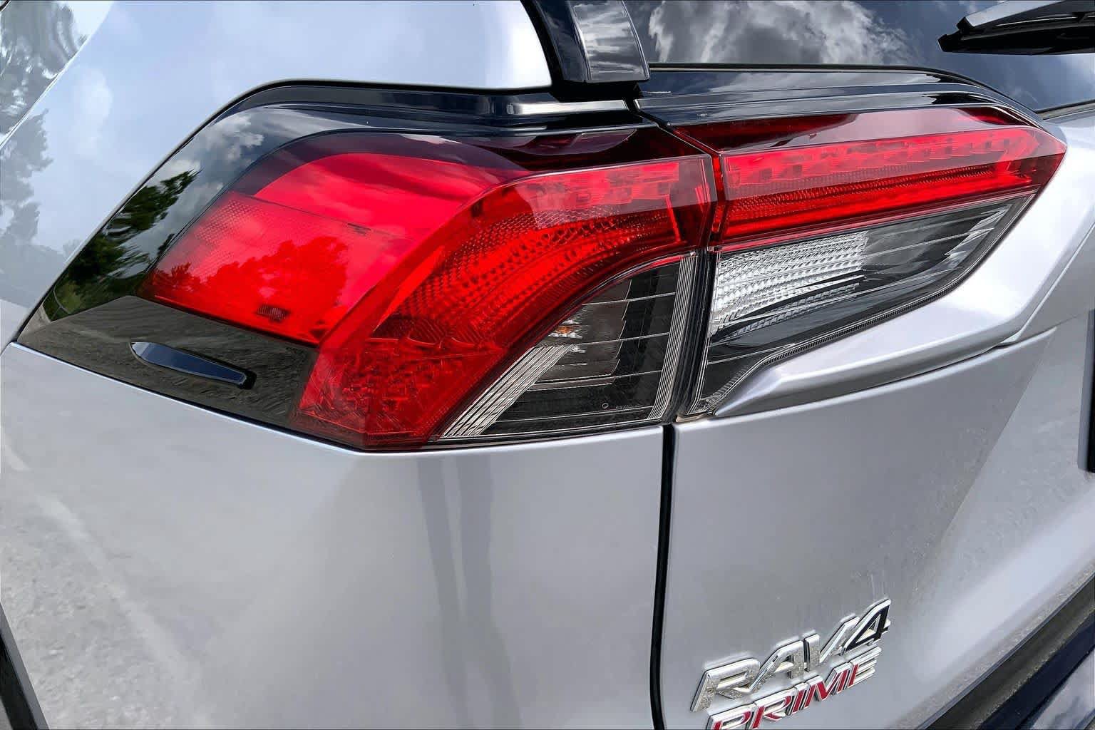 Used 2022 Toyota RAV4 SE AWD/4WD image 28