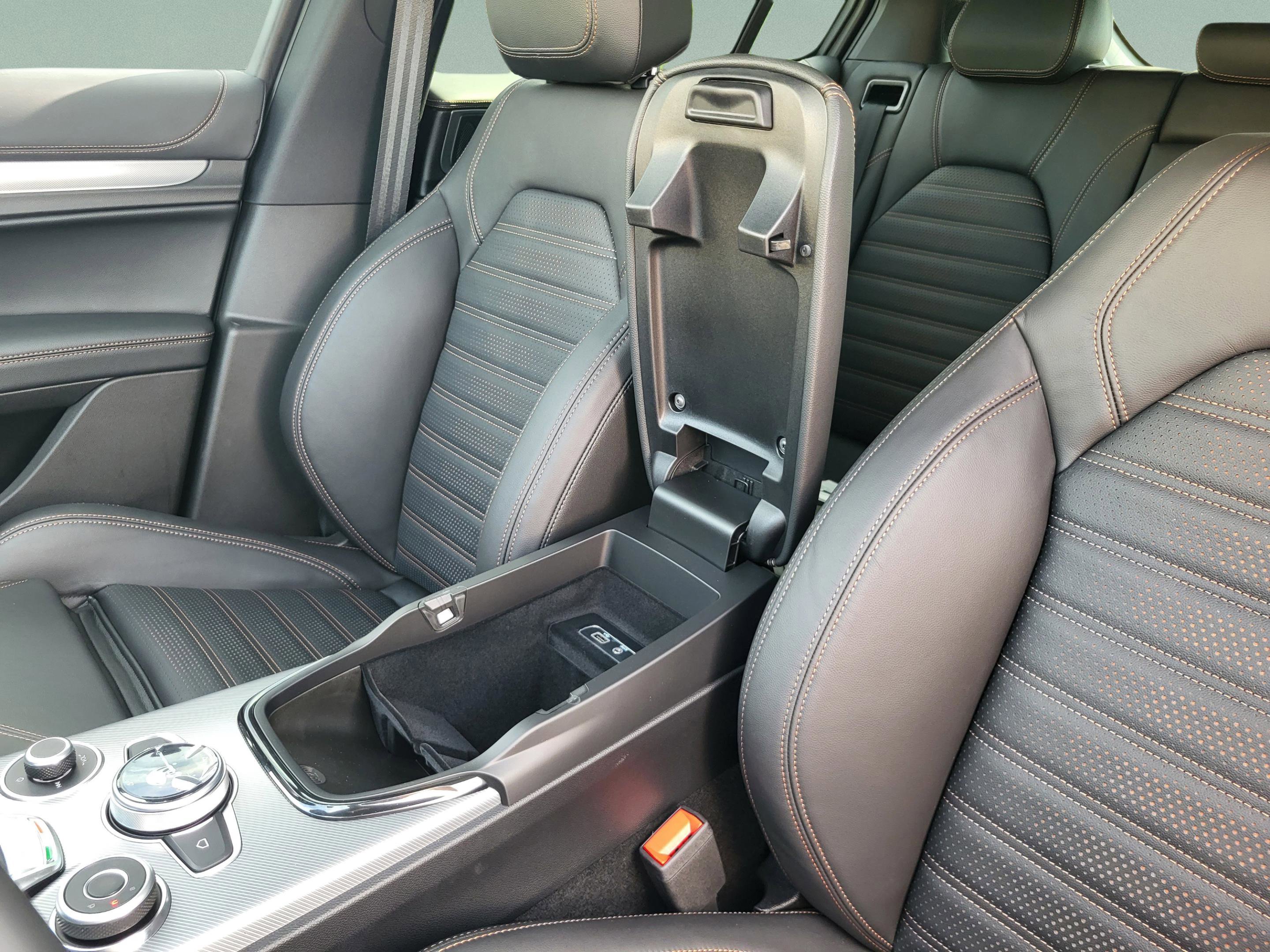 New 2025 Alfa Romeo Stelvio Sprint image 50