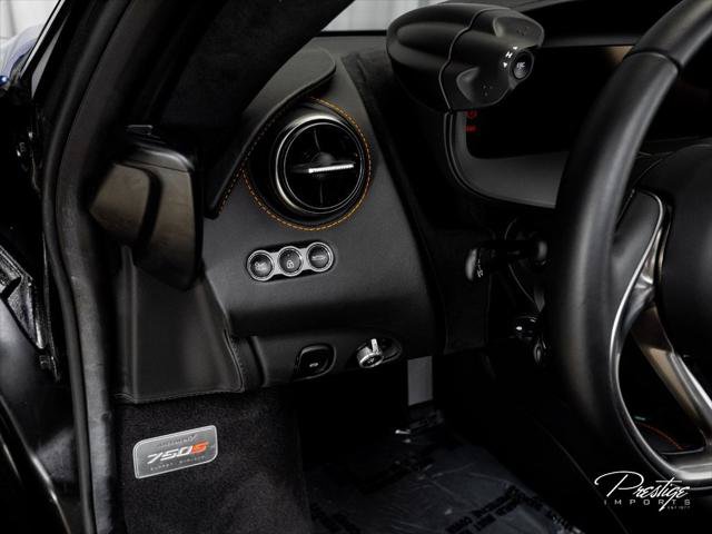 Used 2024 McLaren 750S Spider RWD image 37