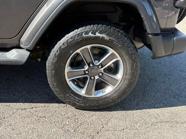 Used 2021 Jeep Wrangler Unlimited Sahara AWD/4WD image 12