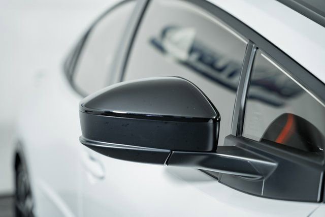 New 2026 Toyota Prius Plug-In Hybrid FWD image 16