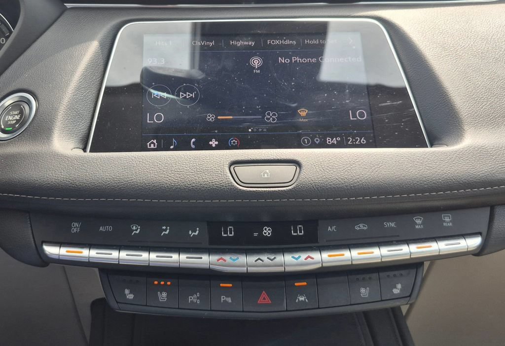 Used 2022 Cadillac XT4 Premium Luxury w/ Technology Package AWD/4WD image 33